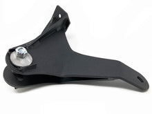 Load image into Gallery viewer, Tuff Country 00-04 Ford F-250 4wd Track Bar Bracket (5in Drop)
