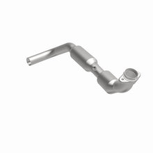 Load image into Gallery viewer, Magnaflow 03-04 Lincoln Navigator 5.4L Direct Fit Converter