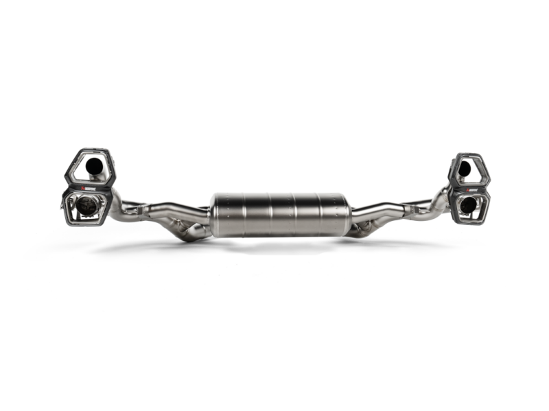 Akrapovic 23-24 BMW XM (G09) TwinPower Turbo V8 Hybrid Slip-On Race Line (Titanium) w/ Carbon Tips