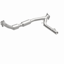 Load image into Gallery viewer, Magnaflow 03-04 Lincoln Navigator 5.4L Direct Fit Converter