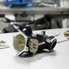 Load image into Gallery viewer, S&amp;S Cycle 02-05 BT Size 417 58mm Cable Operated Throttle Body Kit - Wrinkle Black