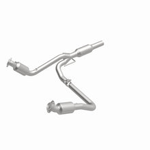 Load image into Gallery viewer, Magnaflow 01-02 Dodge Ram 2500 5.9L Direct Fit Converter