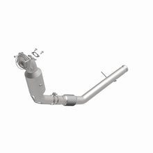 Load image into Gallery viewer, MagnaFlow 18-23 Jeep Wrangler OEM Grade Federal / EPA Compliant Direct-Fit Catalytic Converter