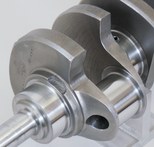 Load image into Gallery viewer, Eagle Ford 460 3.850in Stroke 2350 Bobweight Cast Crankshaft