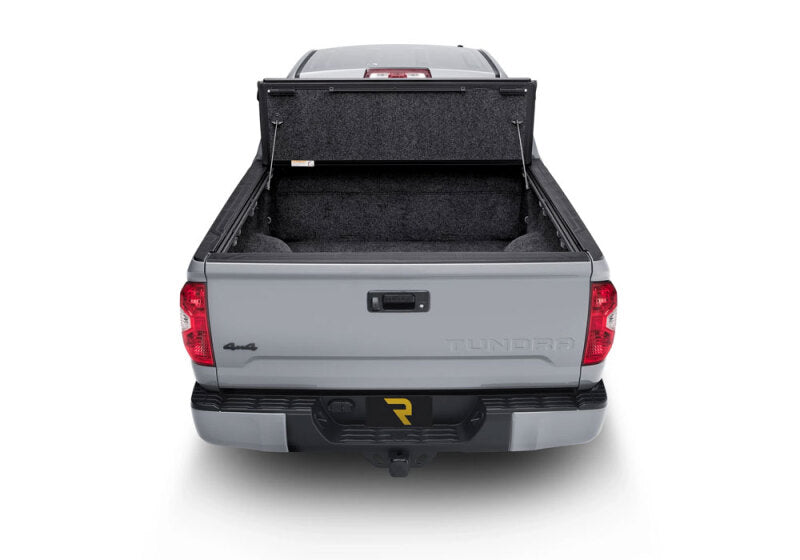 UnderCover 16-22 Toyota Tacoma 72in Fusion Bed Cover - Silver Sky