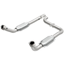 Load image into Gallery viewer, Magnaflow 16-17 Hyundai Sonata L4 2.0L OEM Grade / EPA Compliant Direct-Fit Catalytic Converter
