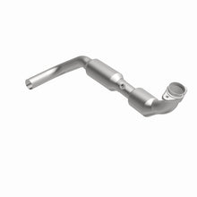 Load image into Gallery viewer, Magnaflow 03-04 Lincoln Navigator 5.4L Direct Fit Converter
