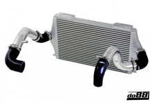 Load image into Gallery viewer, do88 92-98 Volvo 740/940 Turbo (76mm Throttle) BigPack Intercooler Kit w/Black Hoses