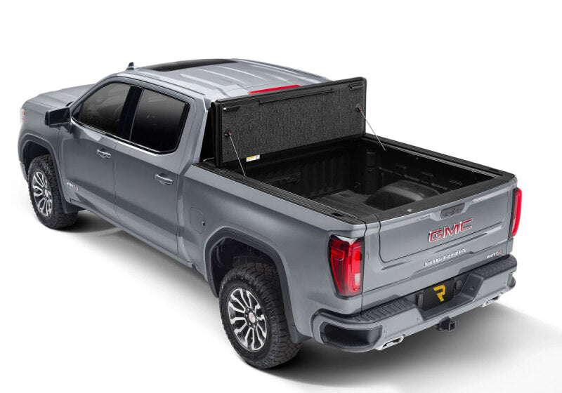 UnderCover 19-23 Chevy/GMC Silverado/Sierra 69.6in Fusion Bed Cover - Black Meet Kettle