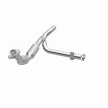 Load image into Gallery viewer, Magnaflow 02-03 Ford F-150 5.4L Direct Fit Converter