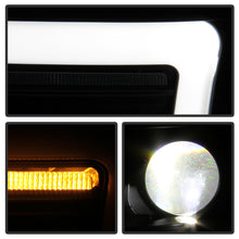 Load image into Gallery viewer, Spyder 07-09 Toyota Tundra Projector Headlights - Black (PRO-YD-TTU07V3PL-SEQ-BK)