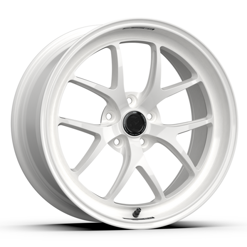 fifteen52 Sector RSR 19x9.5 5x114.3 38mm ET 73.1mm Center Bore Rally White