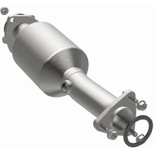 Load image into Gallery viewer, Magnaflow Conv Direct Fit 17-19 Honda CR-V Single Underbody 2.4L