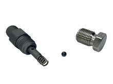 Load image into Gallery viewer, Exergy Duramax CP3 Rear Outlet Fitting &amp; Plug Kit