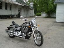 Load image into Gallery viewer, National Cycle Fits Up to 43 mm. O.D. Flyscreen-Chrome Lt. Tint