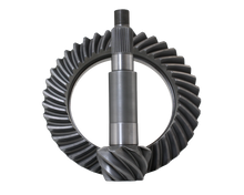 Load image into Gallery viewer, Revolution Gear &amp; Axle Dana 60 Front Axle 4.88 Ratio Ring &amp; Pinion Set