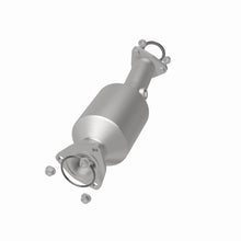 Load image into Gallery viewer, Magnaflow Conv Direct Fit 17-19 Honda CR-V Single Underbody 2.4L