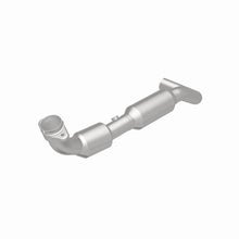 Load image into Gallery viewer, Magnaflow 03-04 Lincoln Navigator 5.4L Direct Fit Converter