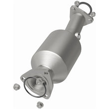 Load image into Gallery viewer, Magnaflow Conv Direct Fit 17-19 Honda CR-V Single Underbody 2.4L