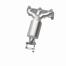 Load image into Gallery viewer, MagnaFlow Direct Fit Catalytic Converter 05-08 Hyundai Tucson/Kia Sportage 2.7 L P/S Manifold AWD