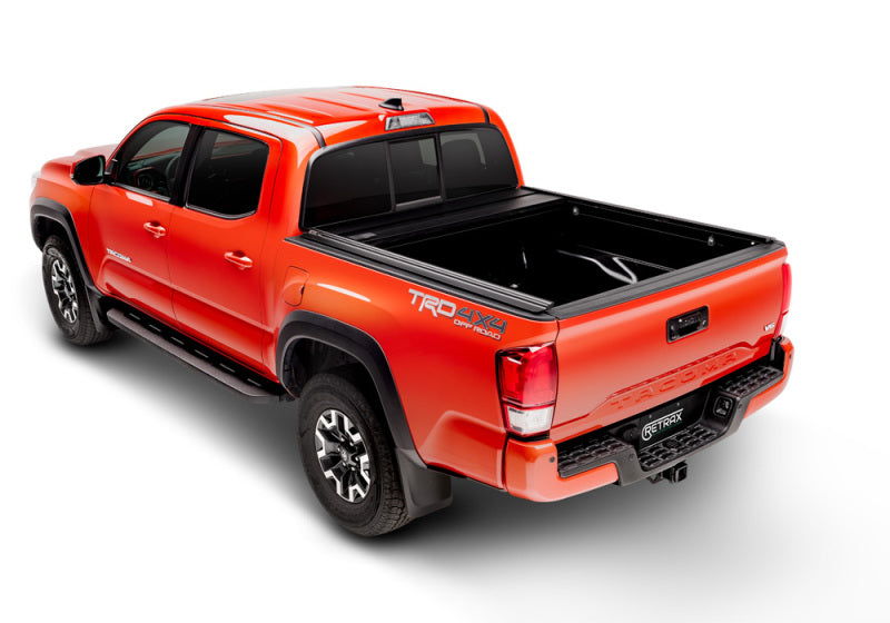 Retrax 07-up Tundra Reg/Dbl Cab 6.5ft Bed w/ Deck Rail w/ Stake Pocket (Alum Cover) RetraxPRO MX