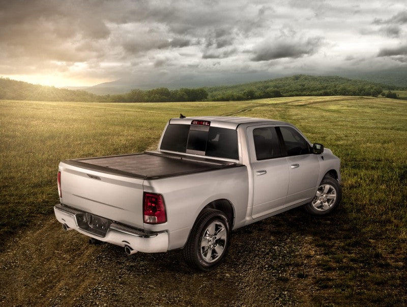 Roll-N-Lock 90-94 Toyota Truck Regular/Extended Cab SB 73-1/4in M-Series Retractable Tonneau Cover