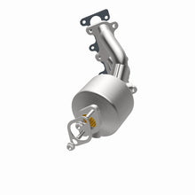 Load image into Gallery viewer, MagnaFlow Direct Fit Catalytic Converter 05-07 Kia Sportage 2.7L Passenger Side
