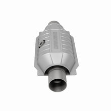 Load image into Gallery viewer, Magnaflow Conv Univ 2.50 Mid O2 Rear