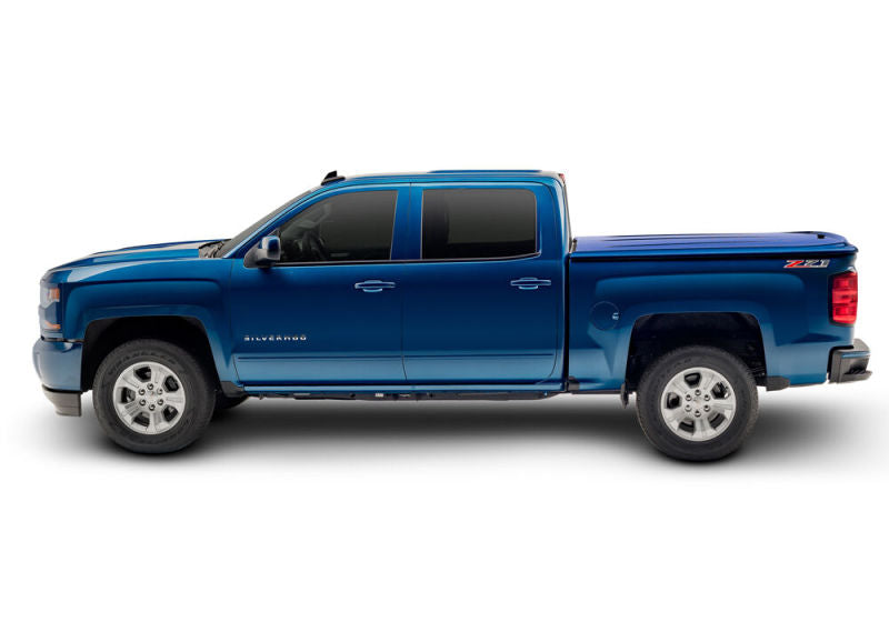 UnderCover 16-18 Chevy Silverado 1500 & 16-19 2500/3500HD 5.8ft Bed Lux Bed Cover - Pull Me Over Red