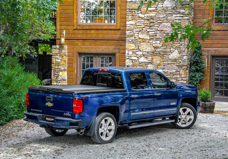 UnderCover 15-20 Chevy Colorado/GMC Canyon 5ft Elite Bed Cover - Black Textured