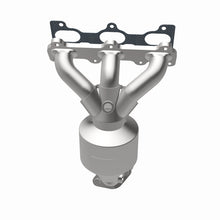 Load image into Gallery viewer, MagnaFlow Direct Fit Catalytic Converter 05-08 Kia Sportage 2.7L Driver Side