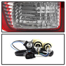 Load image into Gallery viewer, xTune Chevy Avalanche 02-06 Driver Side Tail Lights - OEM Left ALT-JH-CAVA02-OE-L