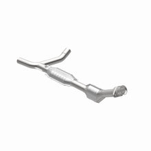 Load image into Gallery viewer, MagnaFlow Conv DF 01-03 Ford E150 4.2L P/S