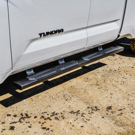 Westin 2022 Toyota Tundra Dbl Cab & Crew Max R5 Nerf Step Bars - Textured Black - GTR Auto