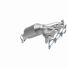 Load image into Gallery viewer, MagnaFlow Direct Fit Catalytic Converter 05-08 Hyundai Tucson/Kia Sportage 2.7 L P/S Manifold AWD