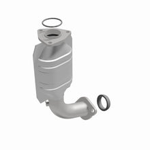 Load image into Gallery viewer, MagnaFlow Direct Fit Catalytic Converter 01-02 Kia Sportage Rear