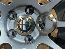 Load image into Gallery viewer, Advan 65mm Alfa Romeo Centercap Adapter Ring - Silver Alumite