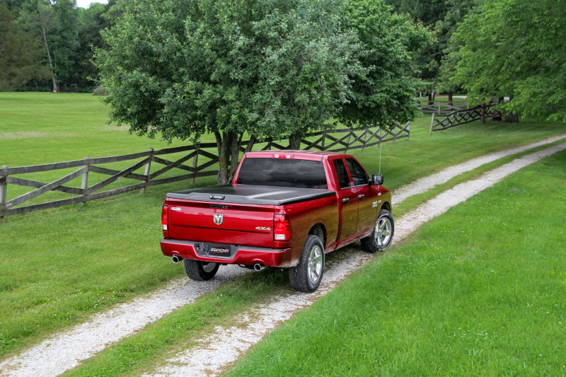 UnderCover 14-20 Toyota Tundra 5.5ft Elite Bed Cover - Black Textured