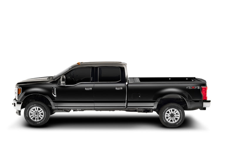 Retrax 17-18 Super Duty F-250-350 Short Bed w/ Stake Pocket (Aluminum Cover) RetraxPRO MX