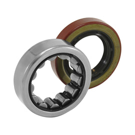 Yukon Gear R1563TAV Axle Bearing and Seal Kit / Torringtonbrand / 2.250in OD / 1.400in ID - GTR Auto