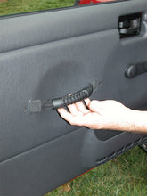 Load image into Gallery viewer, Rugged Ridge Door Pull Straps Black 97-06 Jeep Wrangler