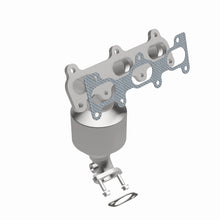 Load image into Gallery viewer, MagnaFlow DF Cat. Conv05-06 Hyundai Santa Fe/05-09 Tucson / 05-08 Kia Sportage D/S Manifold