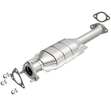Load image into Gallery viewer, MagnaFlow Direct Fit Catalytic Converter 01-02 Kia Sportage Rear