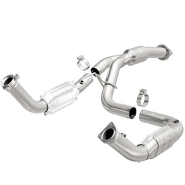 MagnaFlow Direct Fit Catalytic Converter 11-13 Chev Silverado 2500 HD/3500 HD 6.0L