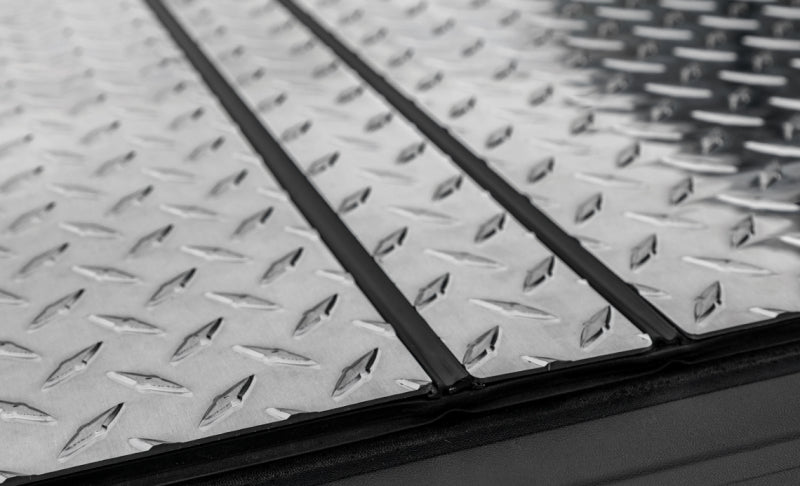 Access LOMAX Tri-Fold Cover 2020+ Chevy/GMC Full Size 2500 3500 6ft 8in Standard Bed - Diamond Plate