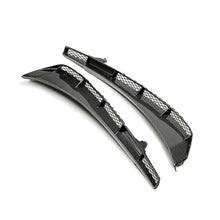 Load image into Gallery viewer, Seibon 17-18 Honda Civic Type-R Carbon Fiber Fender Ducts (Pair)