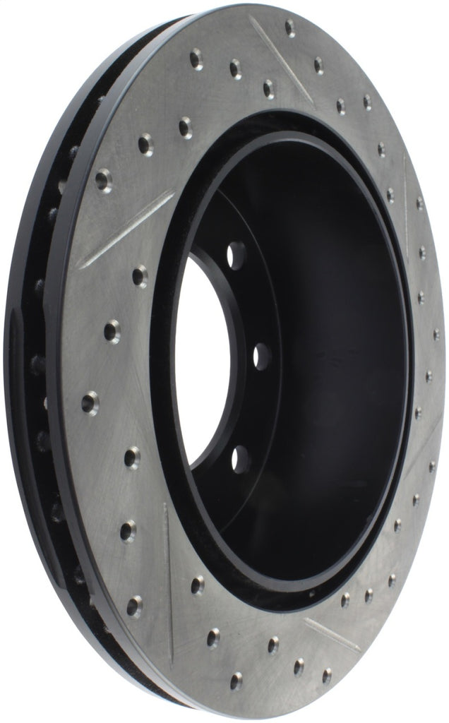 StopTech 03-06/08-09 Chevy Avalanche 2500 / 04-09 Silverado 3500 4WD/06-09 2WD (Single Rear Wheel)