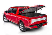 Load image into Gallery viewer, UnderCover 14-15 Chevy Silverado 1500 5.8ft Elite LX Bed Cover - White Diamond