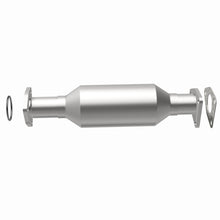 Load image into Gallery viewer, MagnaFlow Honda Odyssey Direct-Fit Catalytic Converter