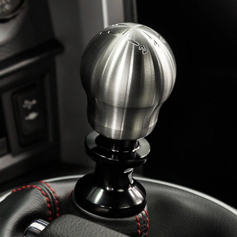 Raceseng Contour Shift Knob (Gate 2 Engraving) 9/16in.-18 Adapter - Brushed